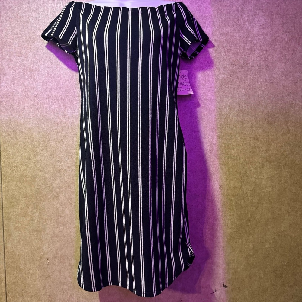 Chic Vertical Striped Off-the-Shoulder Bodycon Dress